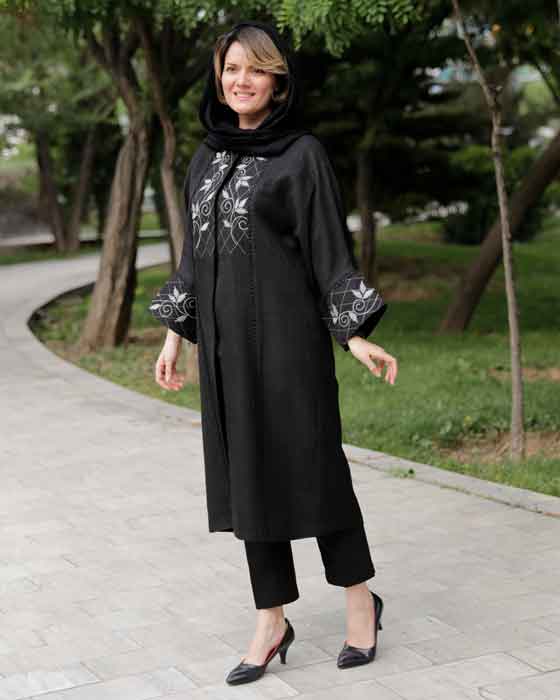 مانتو زنانه بلند دکمه دار قواره بزرگ کد 123