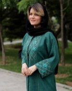 مانتو زنانه بلند دکمه دار قواره بزرگ سبز زمردی